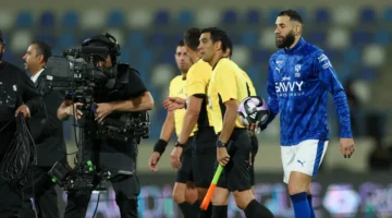 جائزة بنزيما الأولى.. النجم الفرنسي يقود الهلال لحصد لقب جديد أمام الأخدود